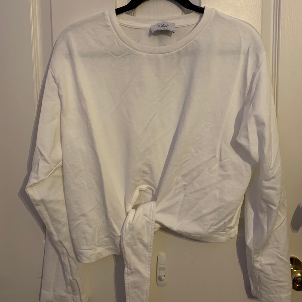 2 for $30 ✨ Cropped Zara Sweatshirt w/ Tie